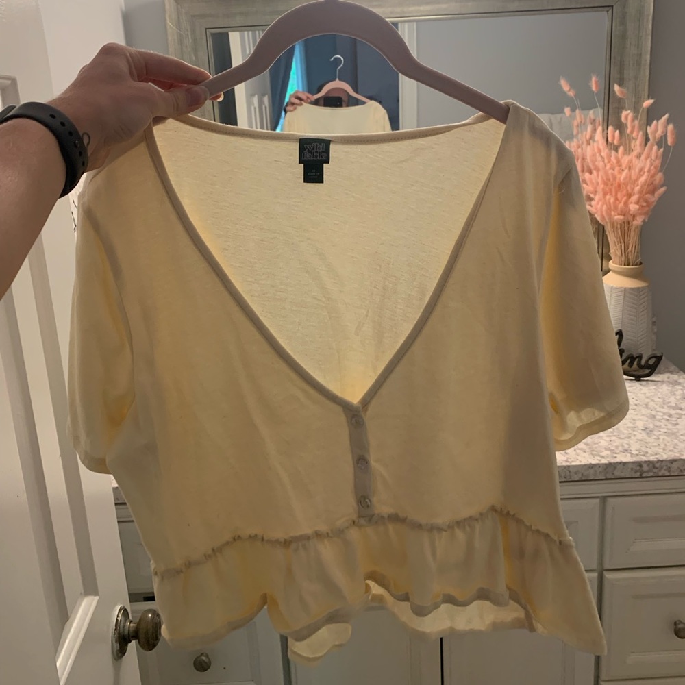 Pale yellow loose, cropped summer shirt